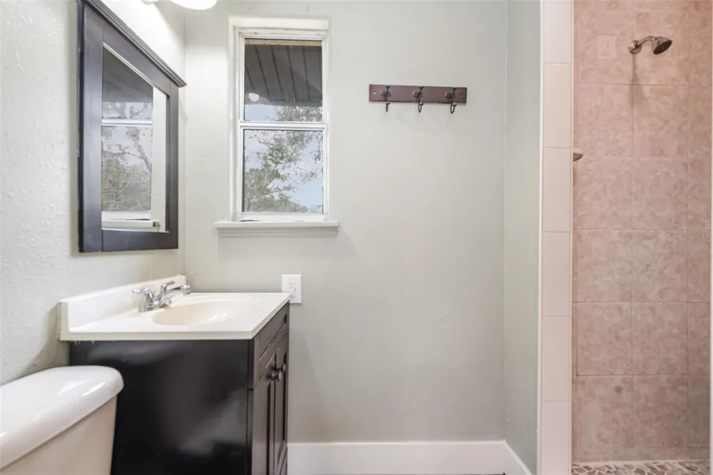 4085 CYPRESS BEND Geneva, FL 32732