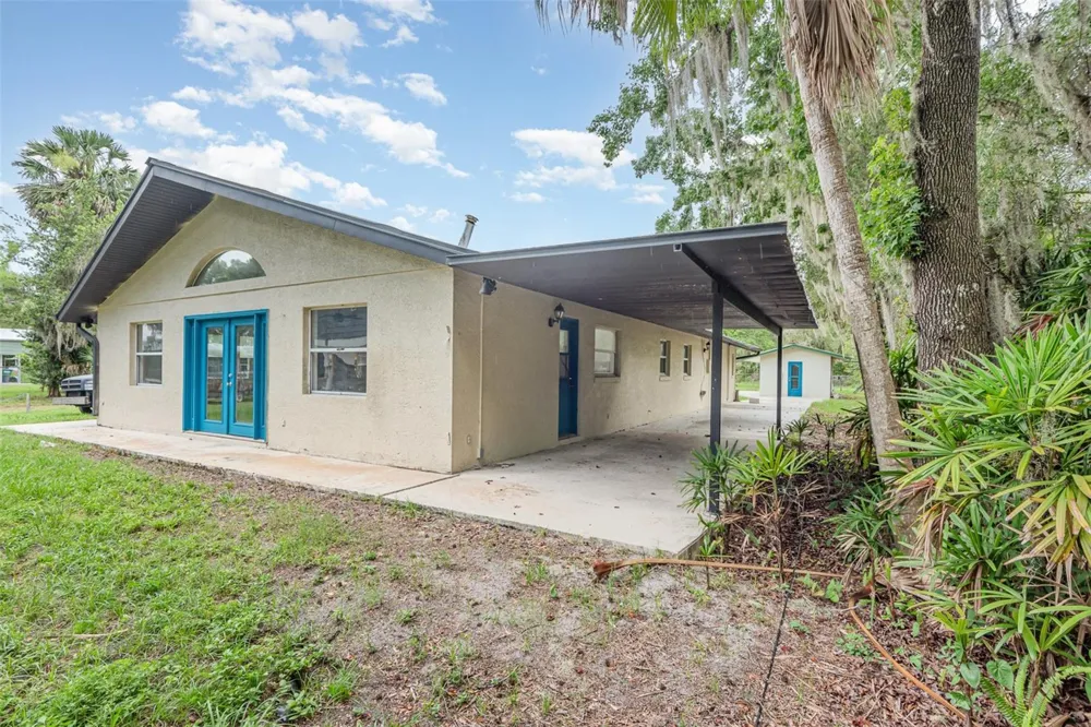 4085 CYPRESS BEND Geneva, FL 32732