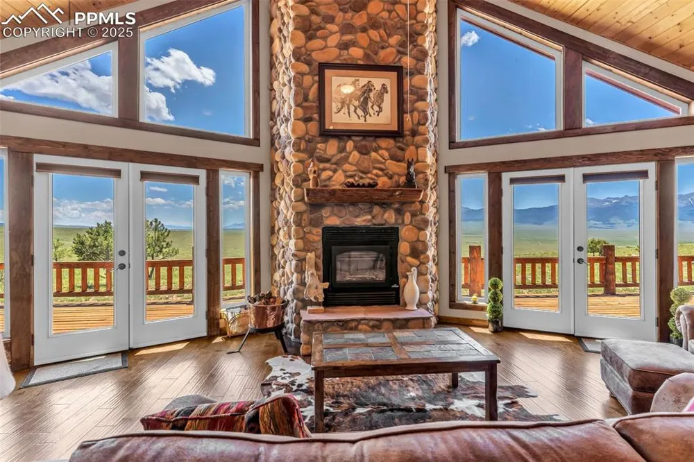 2100 County Road 310 Westcliffe, CO 81252