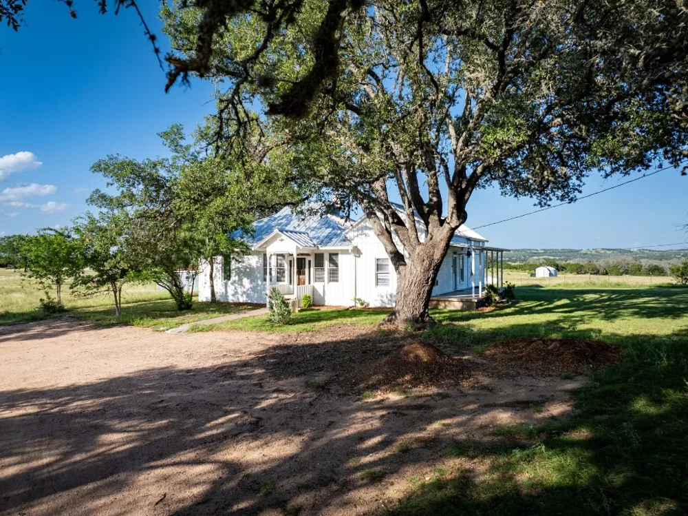 1649 Schumann Road Stonewall, TX 78671