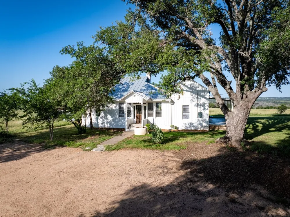 1649 Schumann Road Stonewall, TX 78671
