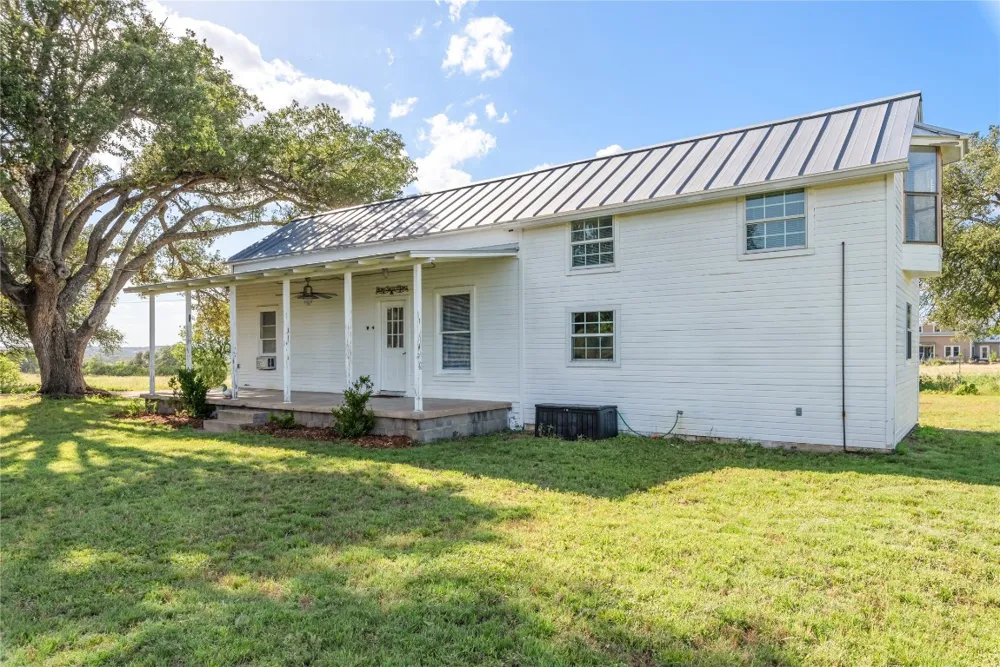 1649 Schumann Road Stonewall, TX 78671