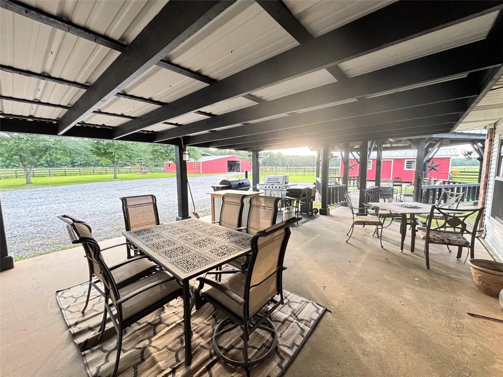 40062 Highway 105 Batson, TX 77519