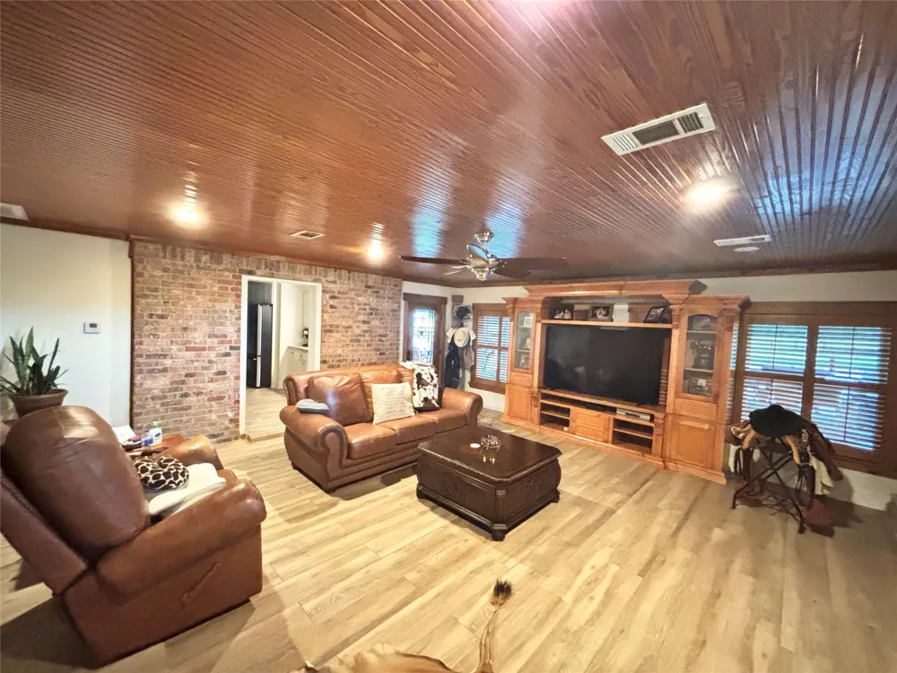 40062 Highway 105 Batson, TX 77519