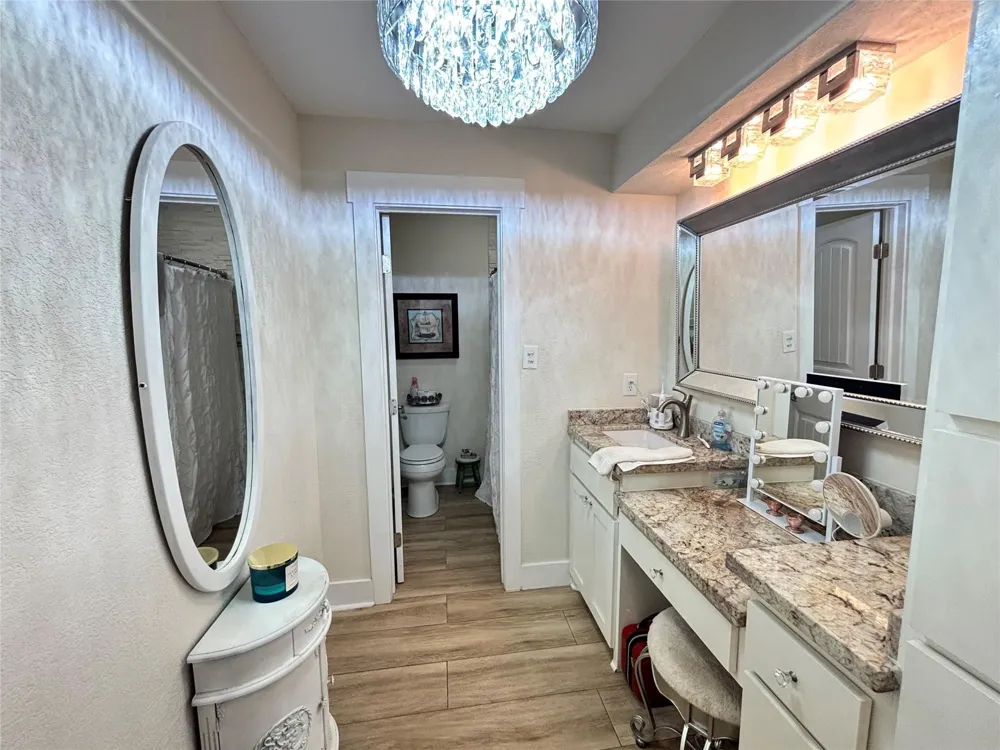 40062 Highway 105 Batson, TX 77519