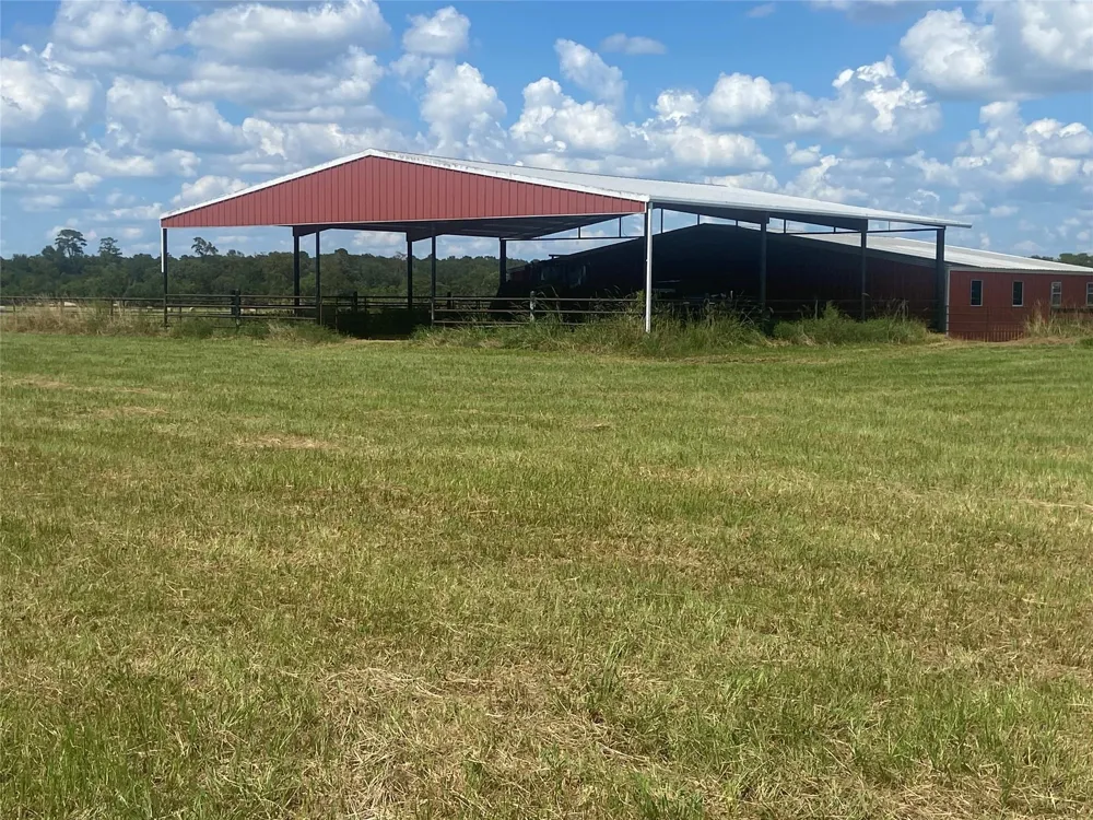 40062 Highway 105 Batson, TX 77519