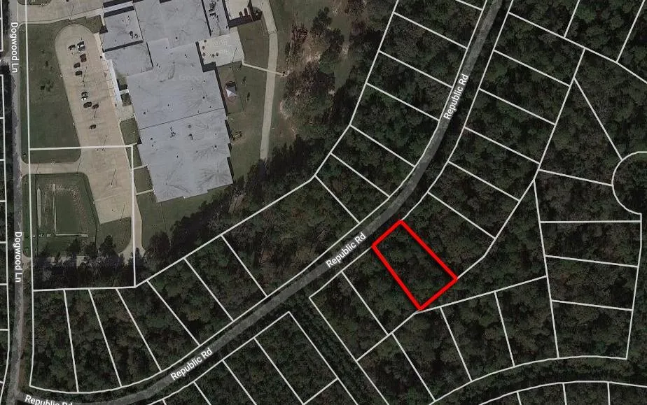 3 Republic Roman Forest, TX 77357