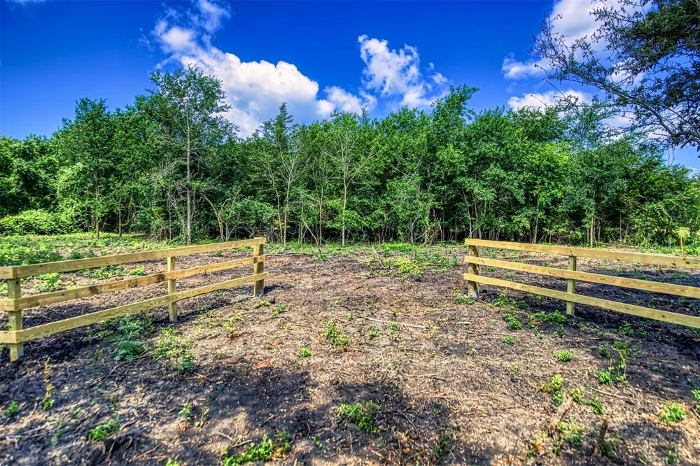 9 Wonder Hill Road Chappell Hill, TX 77426
