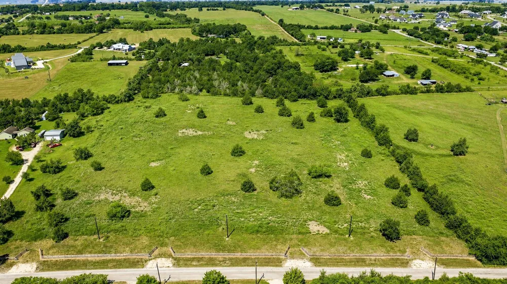 4 Wonder Hill Road Chappell Hill, TX 77426