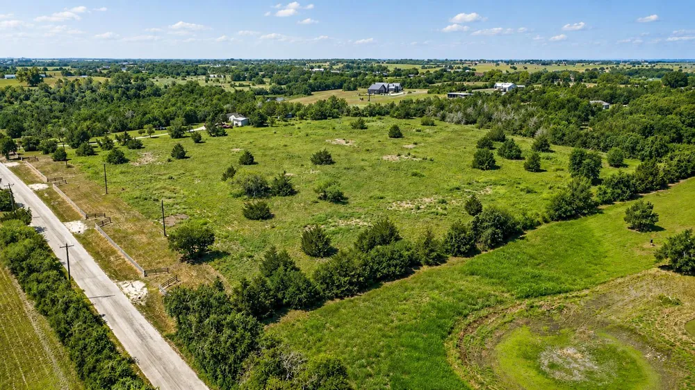 4 Wonder Hill Road Chappell Hill, TX 77426