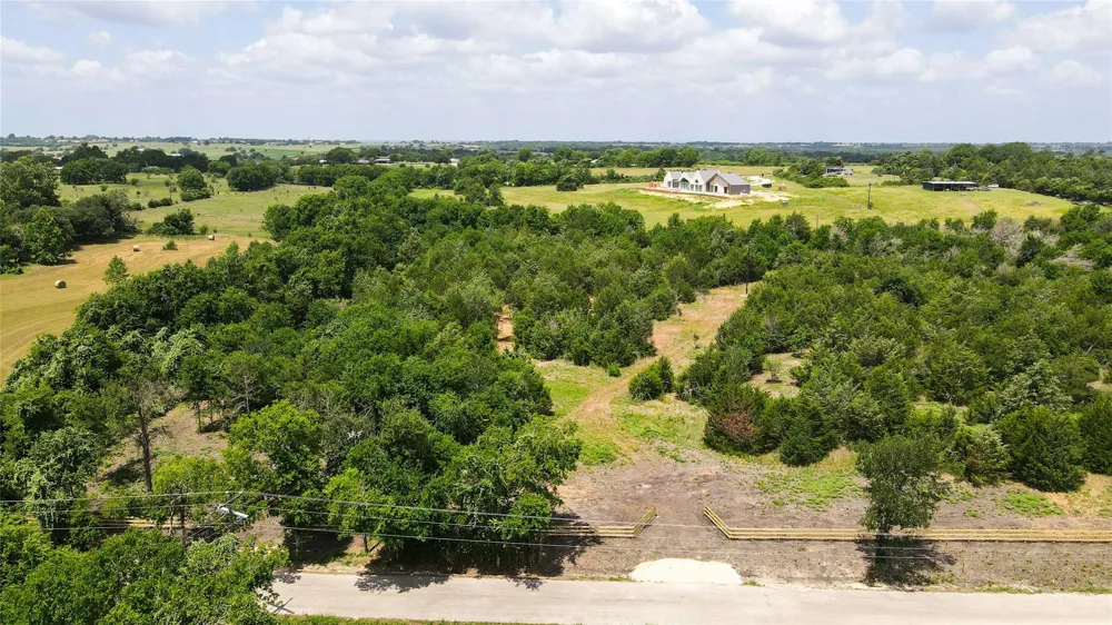 8 Wonder Hill Road Chappell Hill, TX 77426