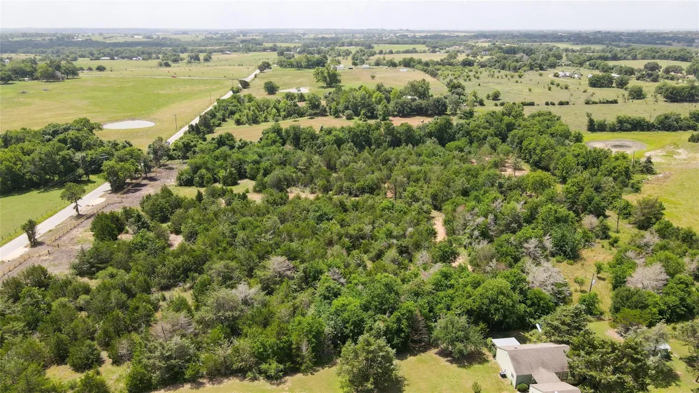 8 Wonder Hill Road Chappell Hill, TX 77426