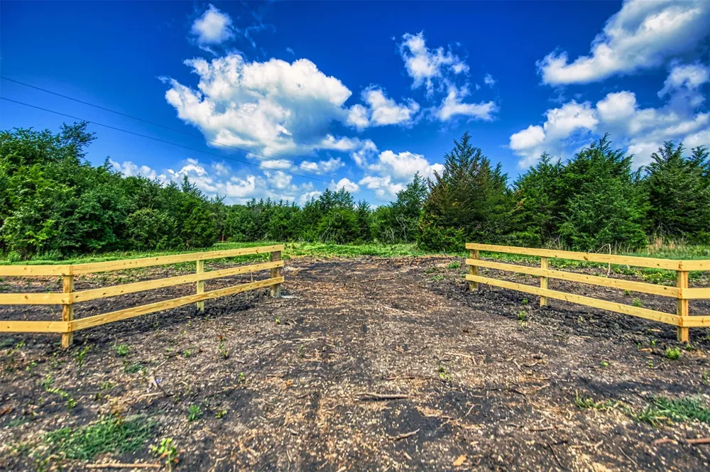 8 Wonder Hill Road Chappell Hill, TX 77426