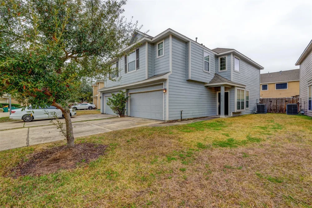 6106 Yorkglen Manor Lane