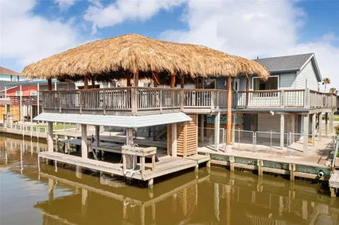 31 Lakeside Drive