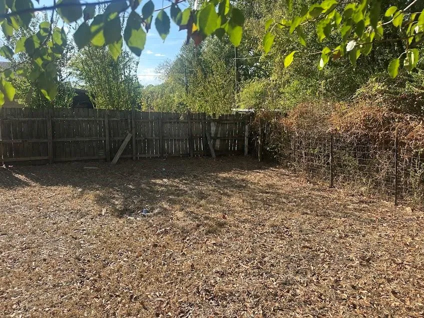 1025 E Young Street Longview, TX 75602