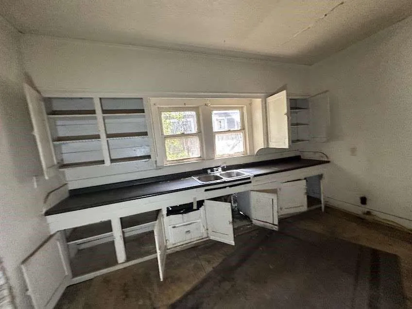 107 Electra Street Longview, TX 75602
