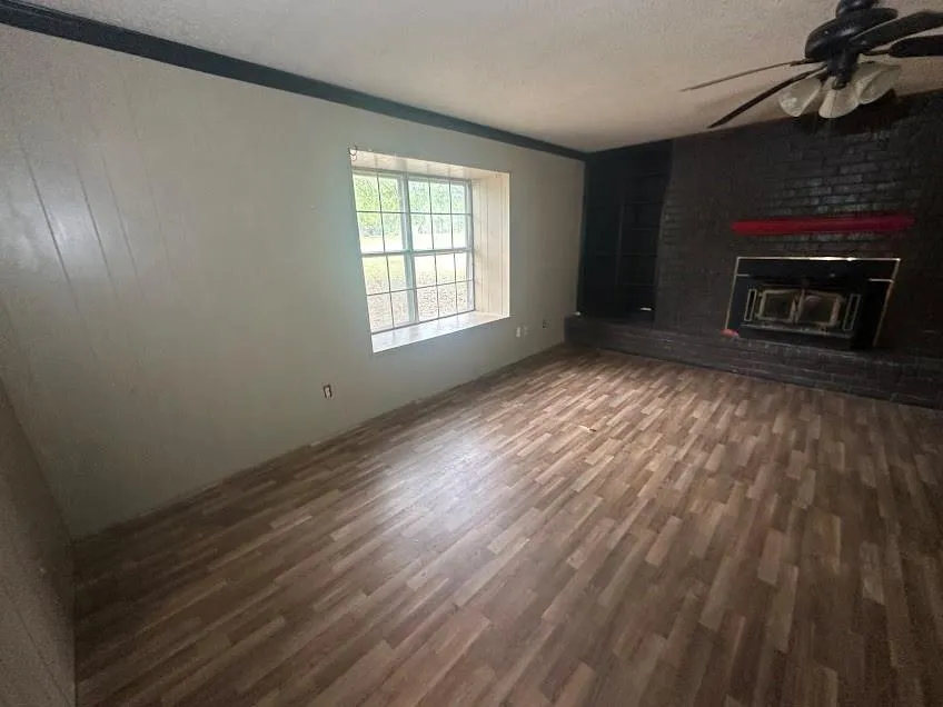 447 Plum Creek Road Longview, TX 75605
