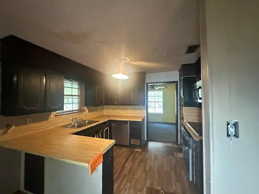 447 Plum Creek Road Longview, TX 75605