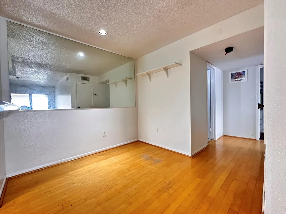 260 El Dorado Boulevard #2608 Houston, TX 77598