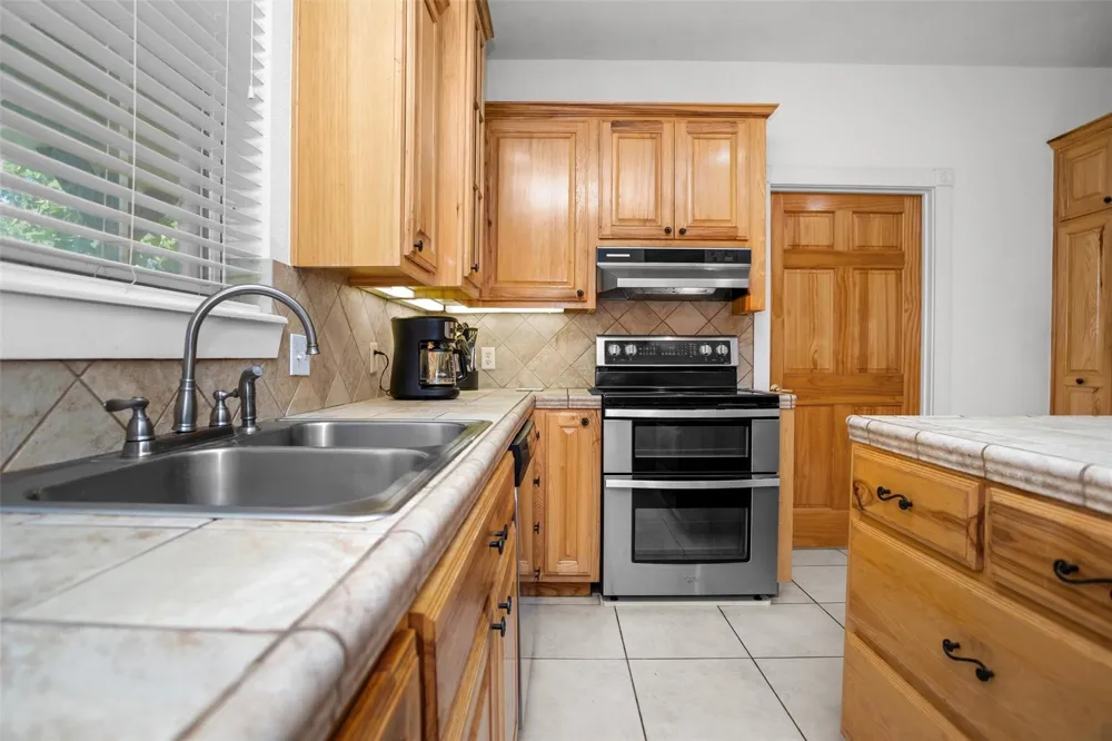2421 Fm 1280 W Lovelady, TX 75851