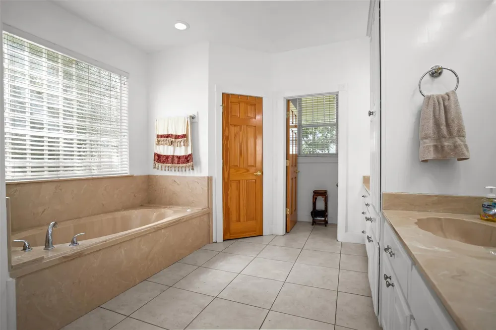 2421 Fm 1280 W Lovelady, TX 75851