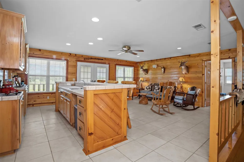 2421 Fm 1280 W Lovelady, TX 75851