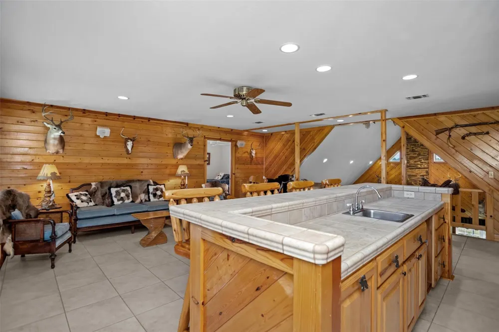 2421 Fm 1280 W Lovelady, TX 75851