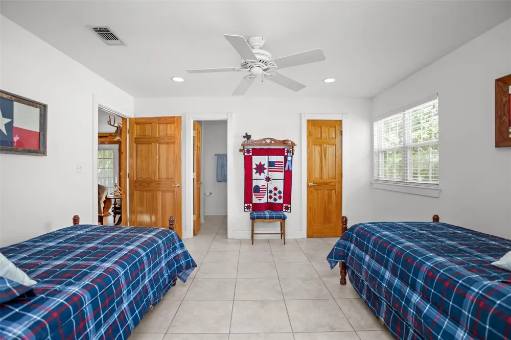 2421 Fm 1280 W Lovelady, TX 75851