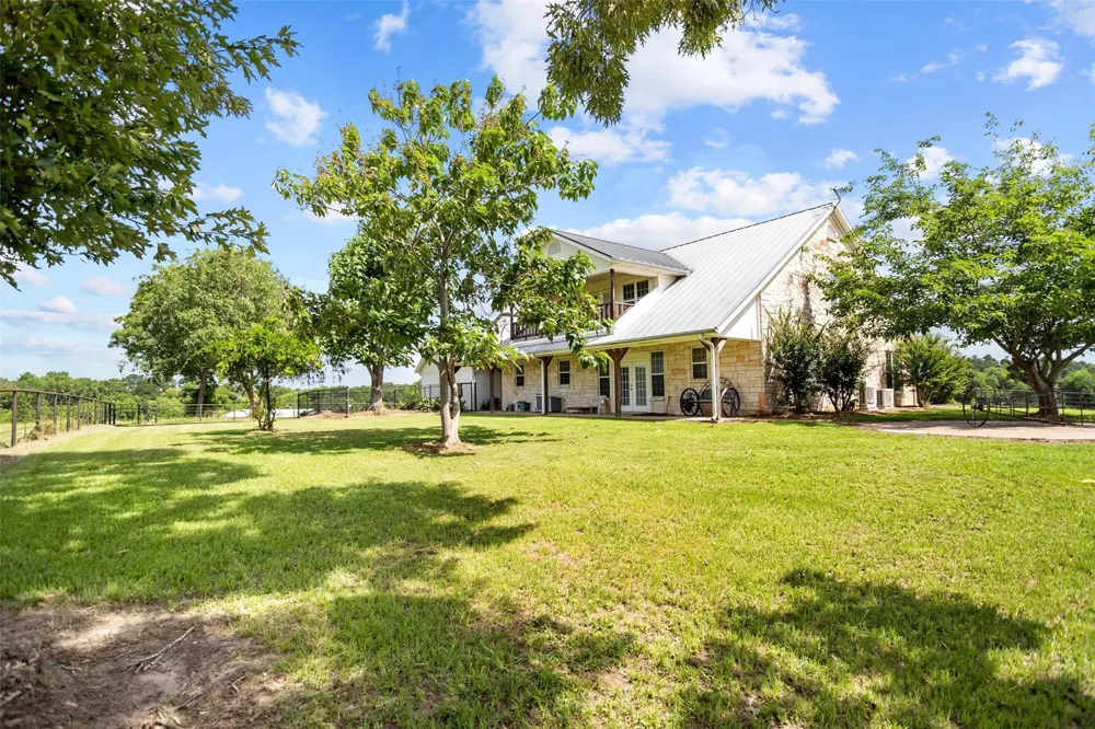 2421 Fm 1280 W Lovelady, TX 75851