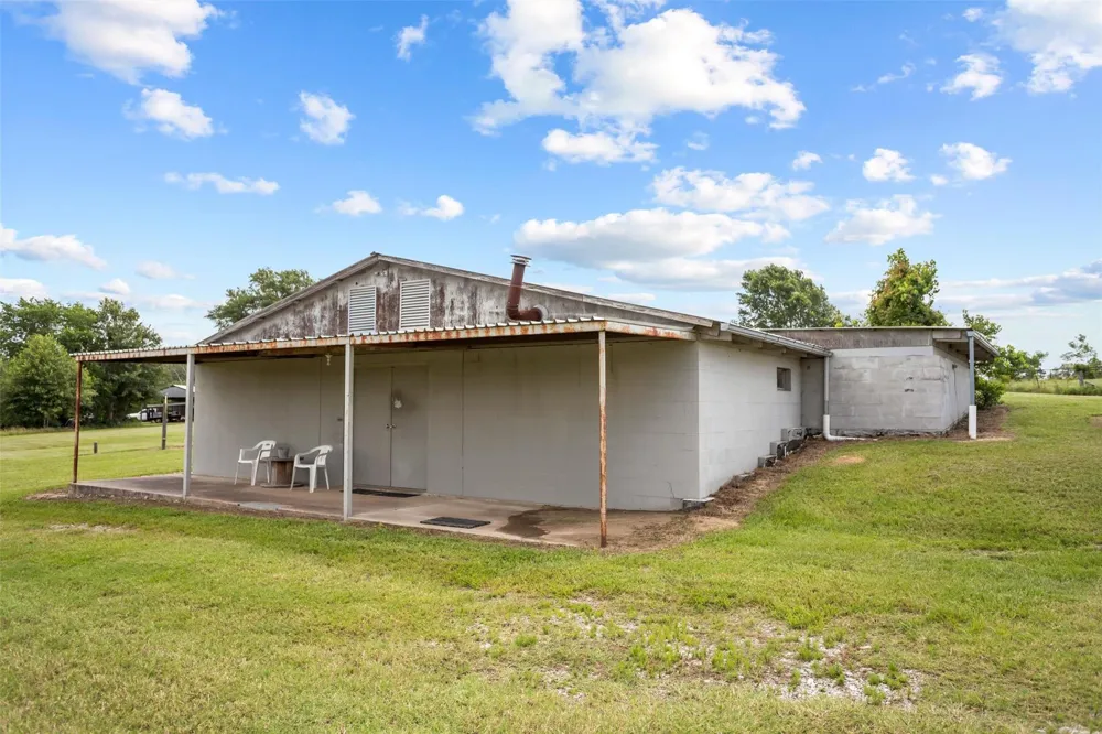 2421 Fm 1280 W Lovelady, TX 75851