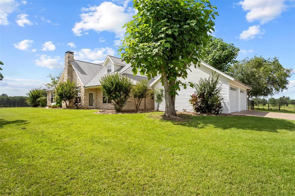2421 Fm 1280 W Lovelady, TX 75851