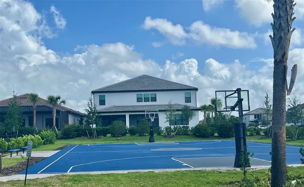 6236 BAYWOOD COURT Lakewood Ranch, FL 34211