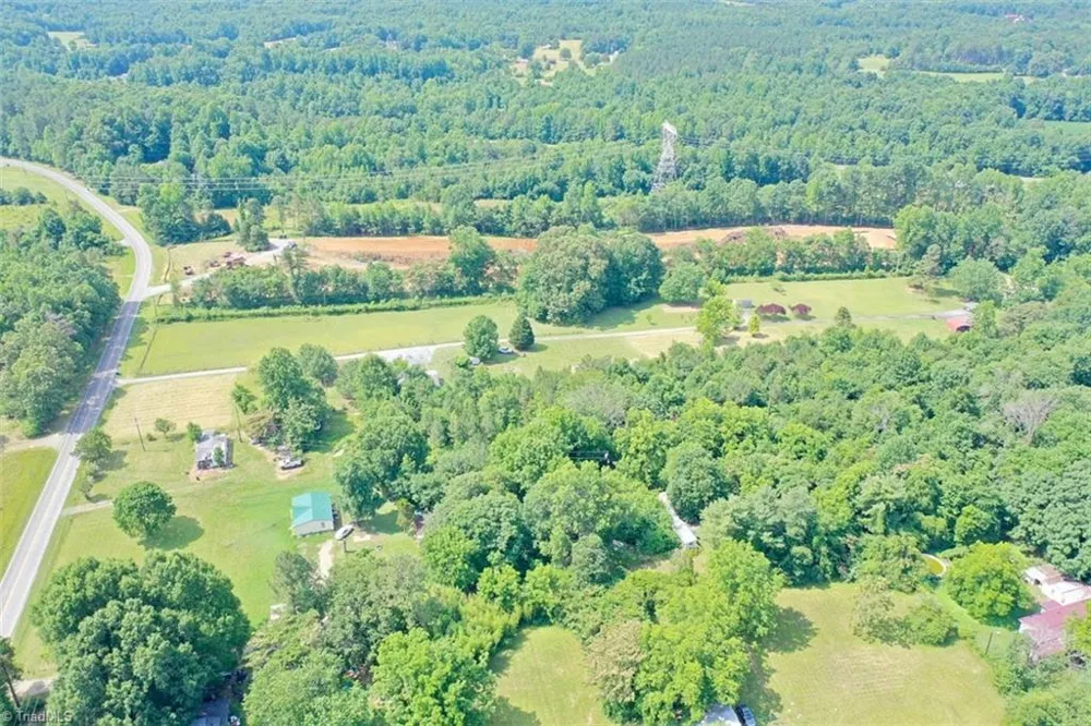 5729 Julian Airport Road Liberty, NC 27298