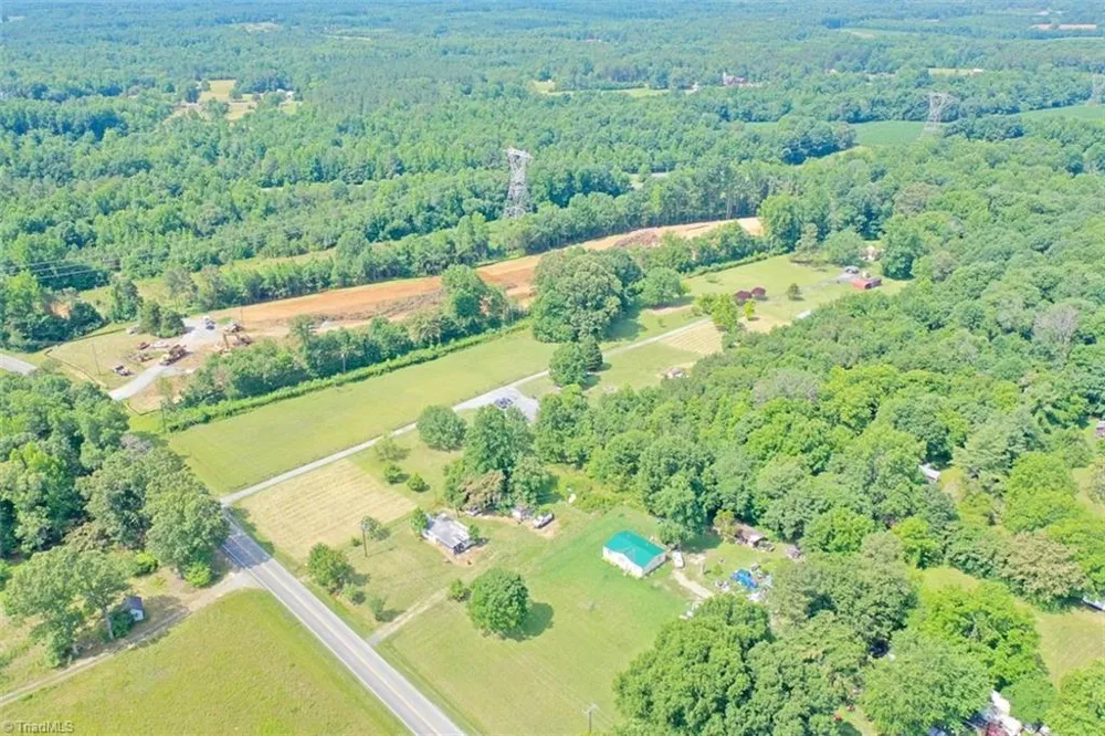 5729 Julian Airport Road Liberty, NC 27298