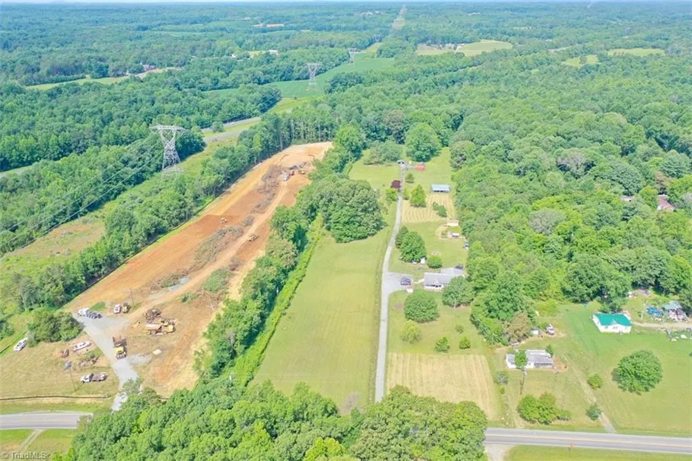 5729 Julian Airport Road Liberty, NC 27298
