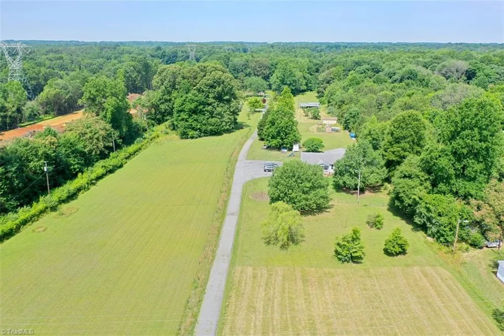 5729 Julian Airport Road Liberty, NC 27298
