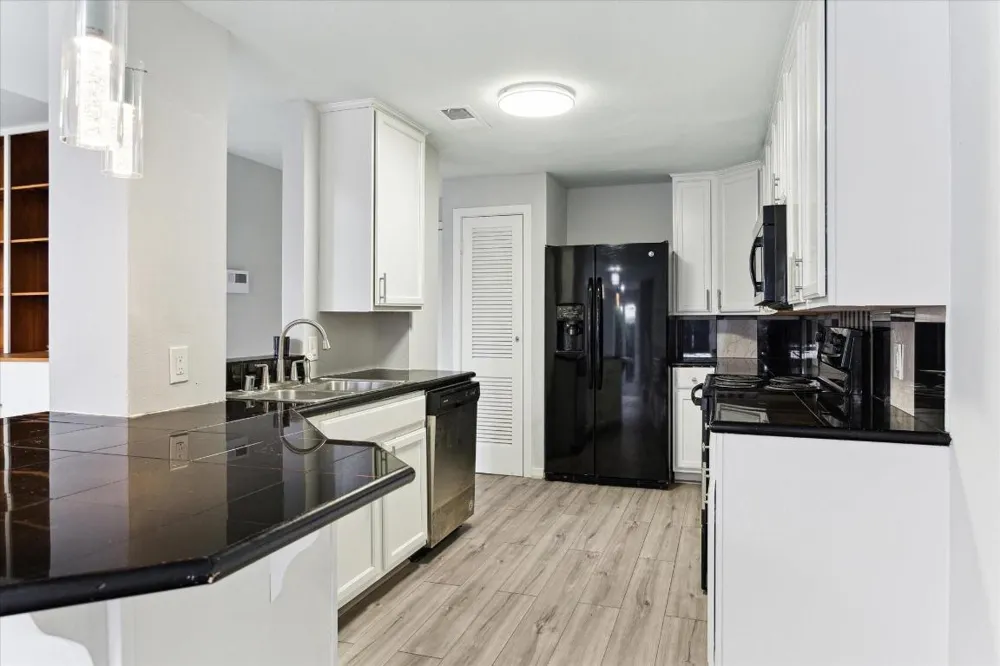 3300 Yorktown Street #13 Houston, TX 77056