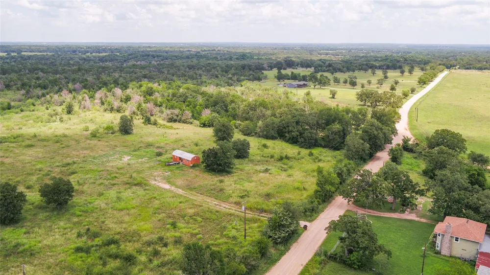 5672 County Road 314 Rockdale, TX 76567