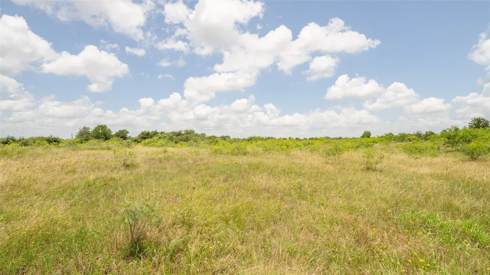 5672 County Road 314 Rockdale, TX 76567