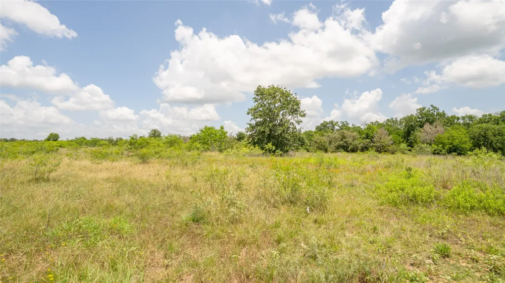 5672 County Road 314 Rockdale, TX 76567