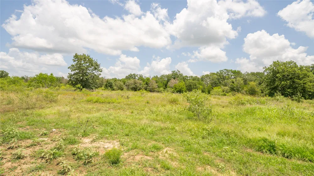 5672 County Road 314 Rockdale, TX 76567