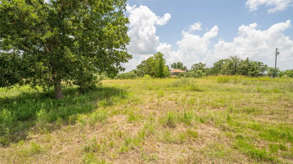 5672 County Road 314 Rockdale, TX 76567