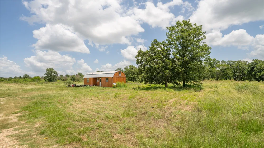 5672 County Road 314 Rockdale, TX 76567
