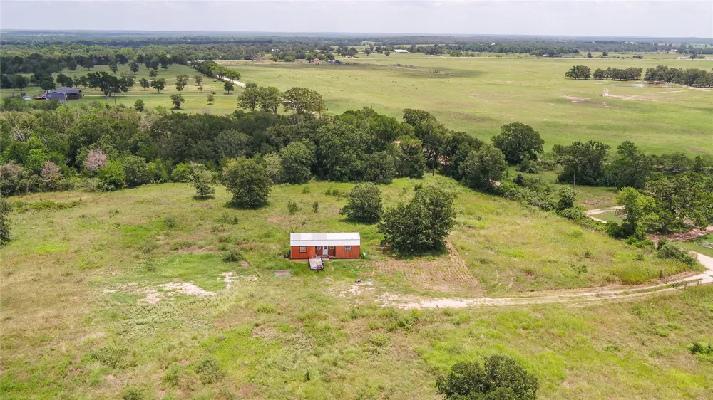 5672 County Road 314 Rockdale, TX 76567