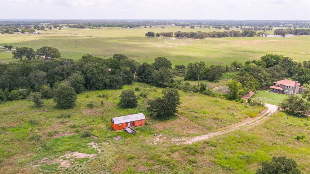 5672 County Road 314 Rockdale, TX 76567
