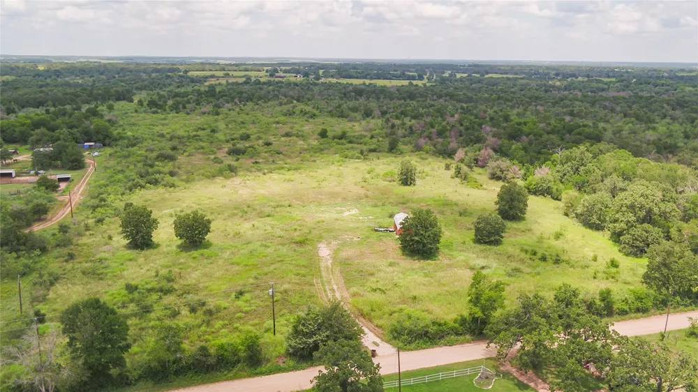 5672 County Road 314 Rockdale, TX 76567