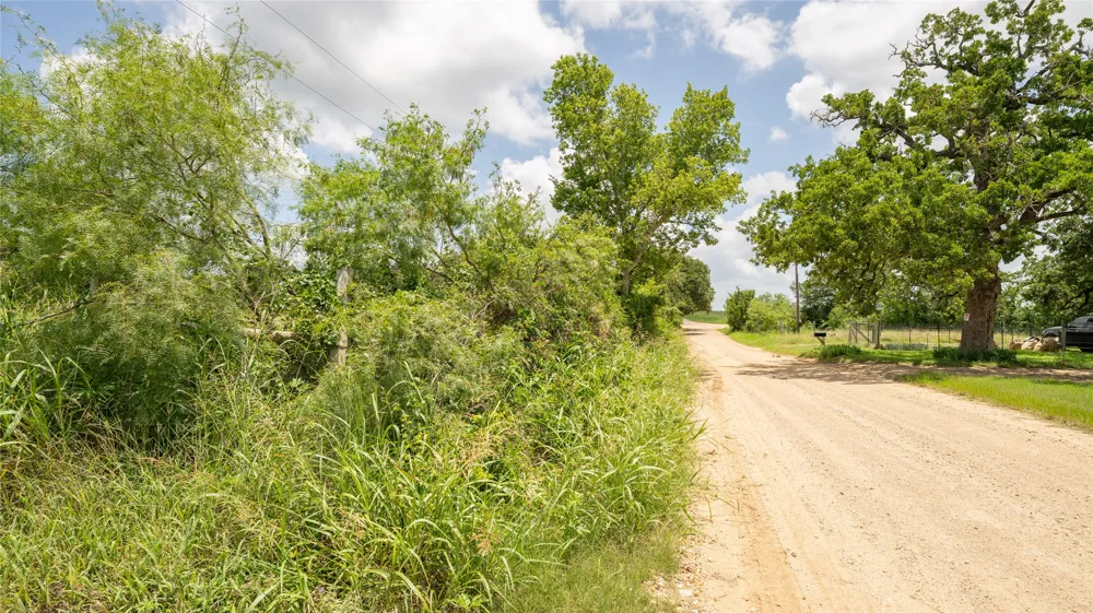 5672 County Road 314 Rockdale, TX 76567
