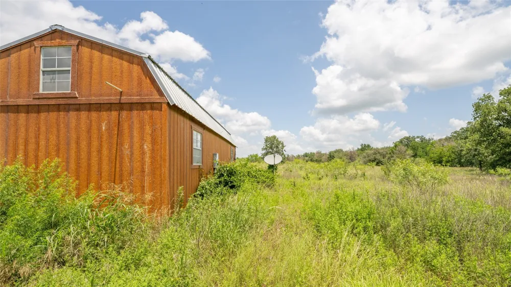 5672 County Road 314 Rockdale, TX 76567