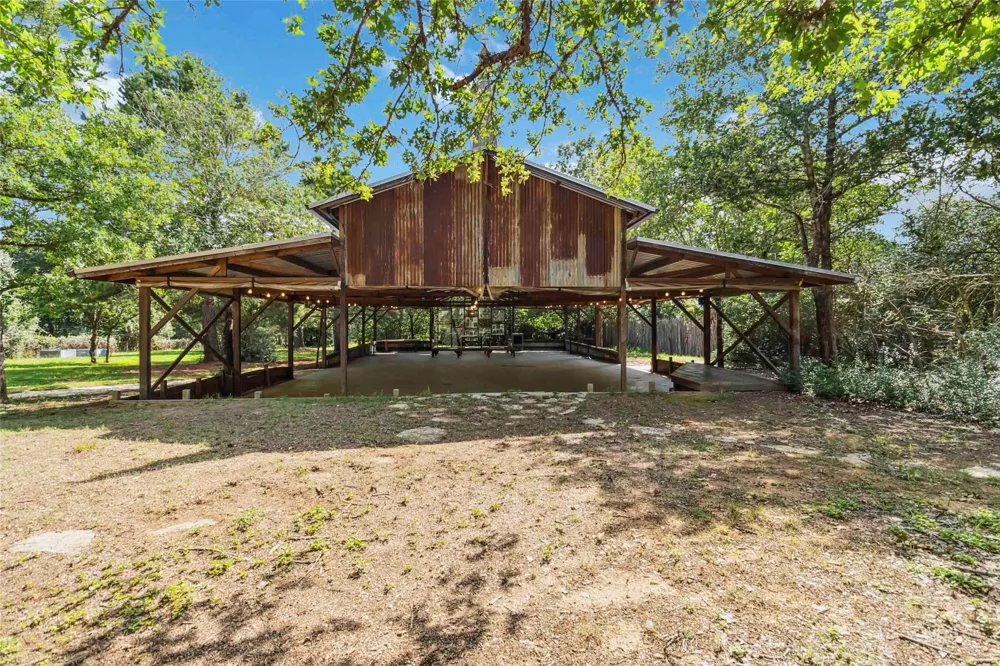 208 Old Potato Road Paige, TX 78659